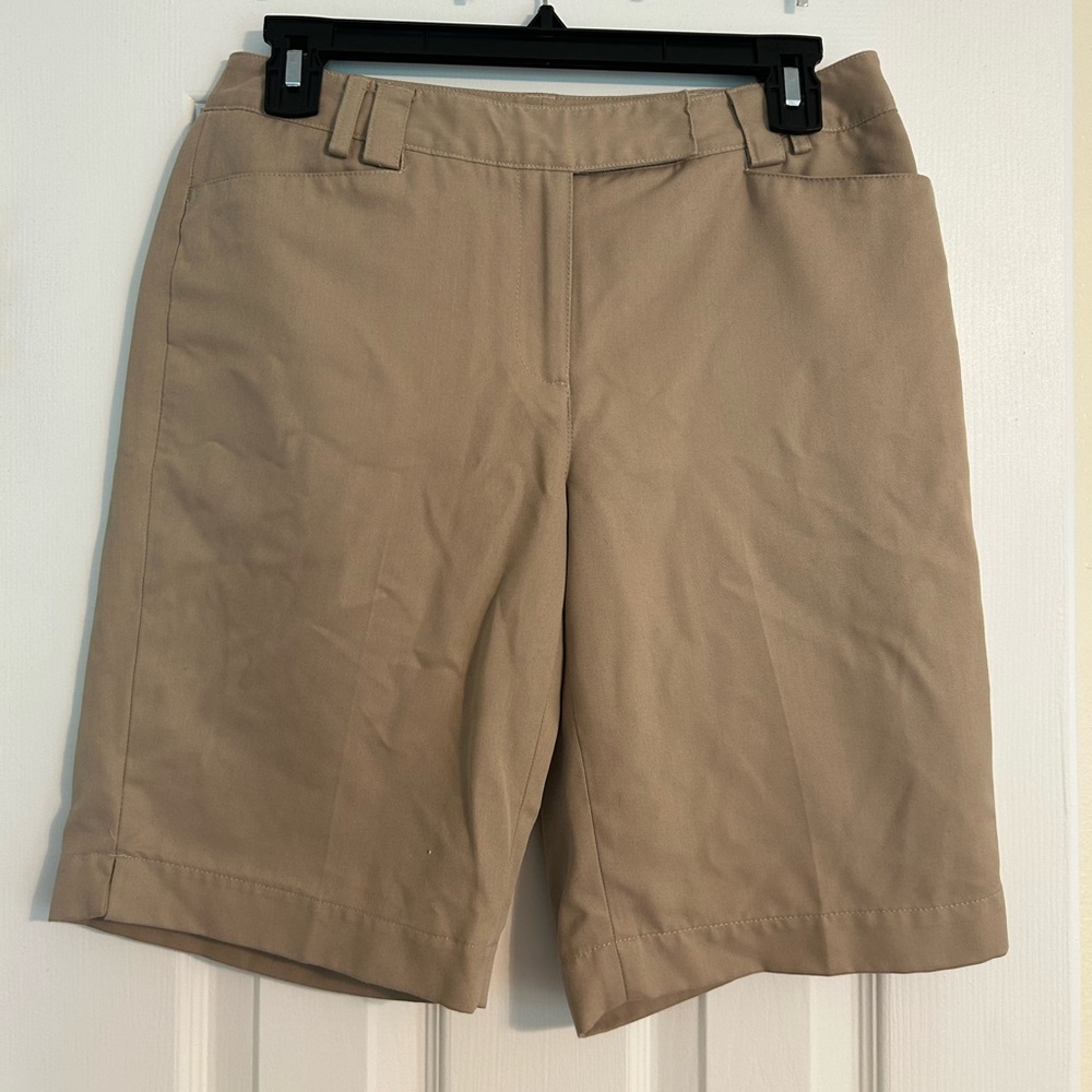 Liz Claiborne Women’s Golf Shorts Size 4/S Khaki Tan Lizgolf Pickleball 10”